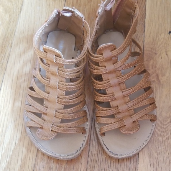 Sandals - Picture 2 of 3